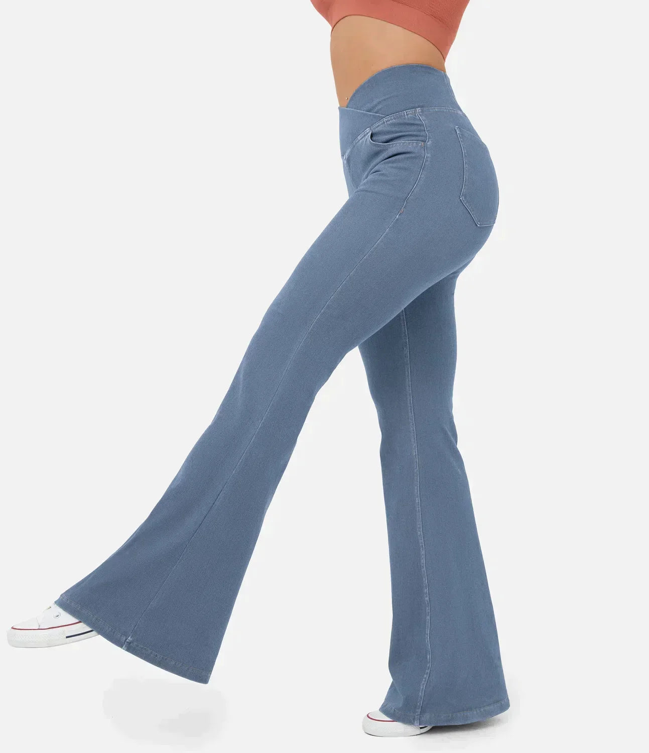 Women's High-Waist Bootcut Jeans with Stretch and Pockets