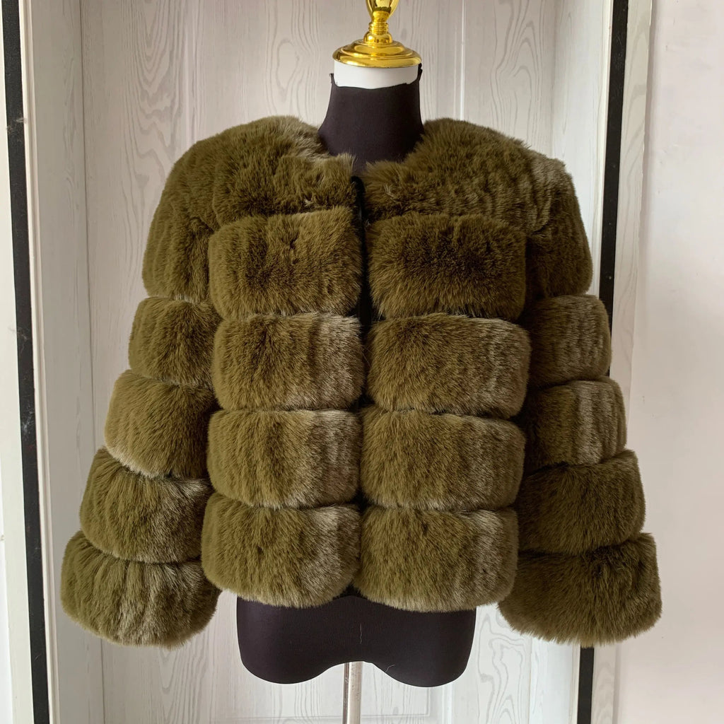 Amélie Vogue Foxiness Winter Coat | Stylish & Warm