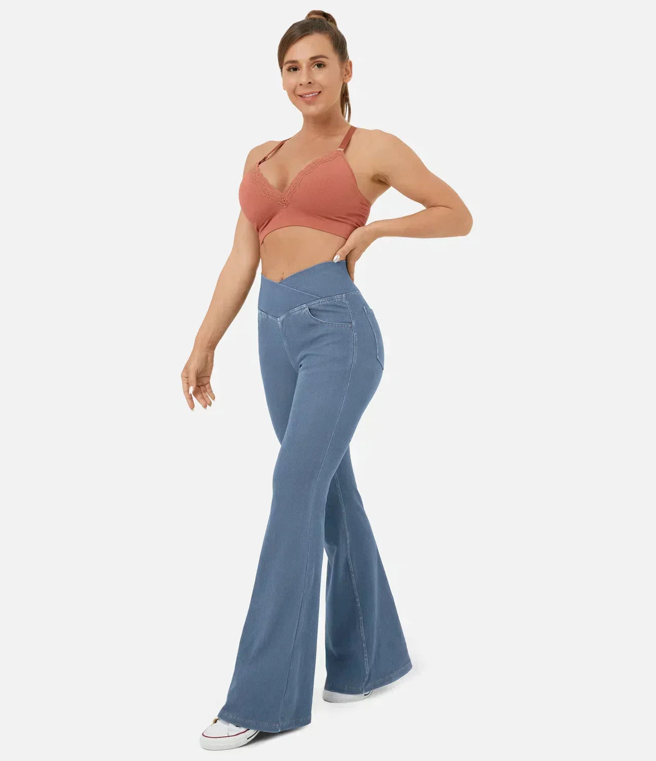 Women's High-Waist Bootcut Jeans with Stretch and Pockets