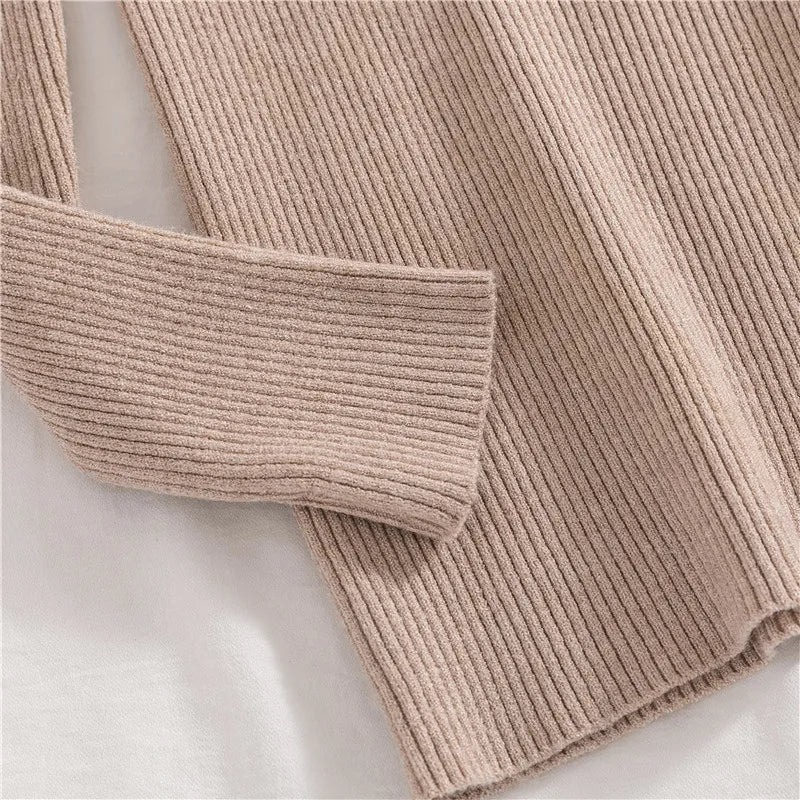 Sara Turtleneck | Soft & Trendy