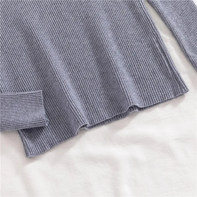 Sara Turtleneck | Soft & Trendy