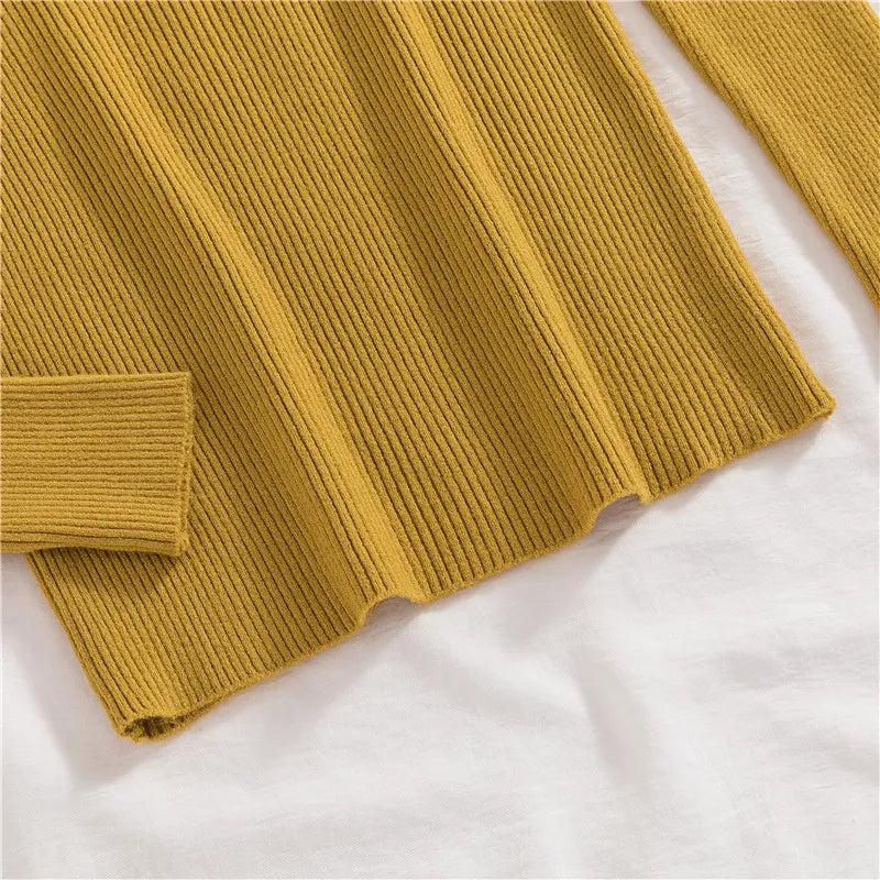 Sara Turtleneck | Soft & Trendy