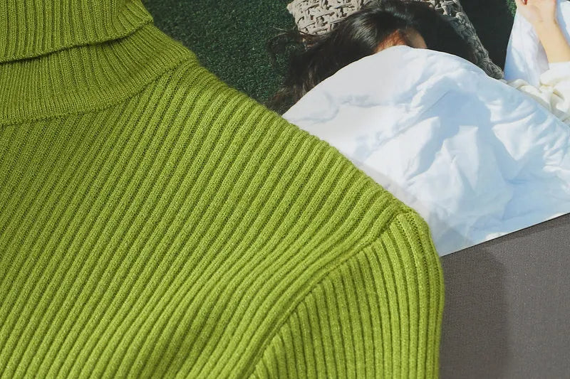 Sara Turtleneck | Soft & Trendy