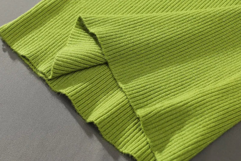Sara Turtleneck | Soft & Trendy