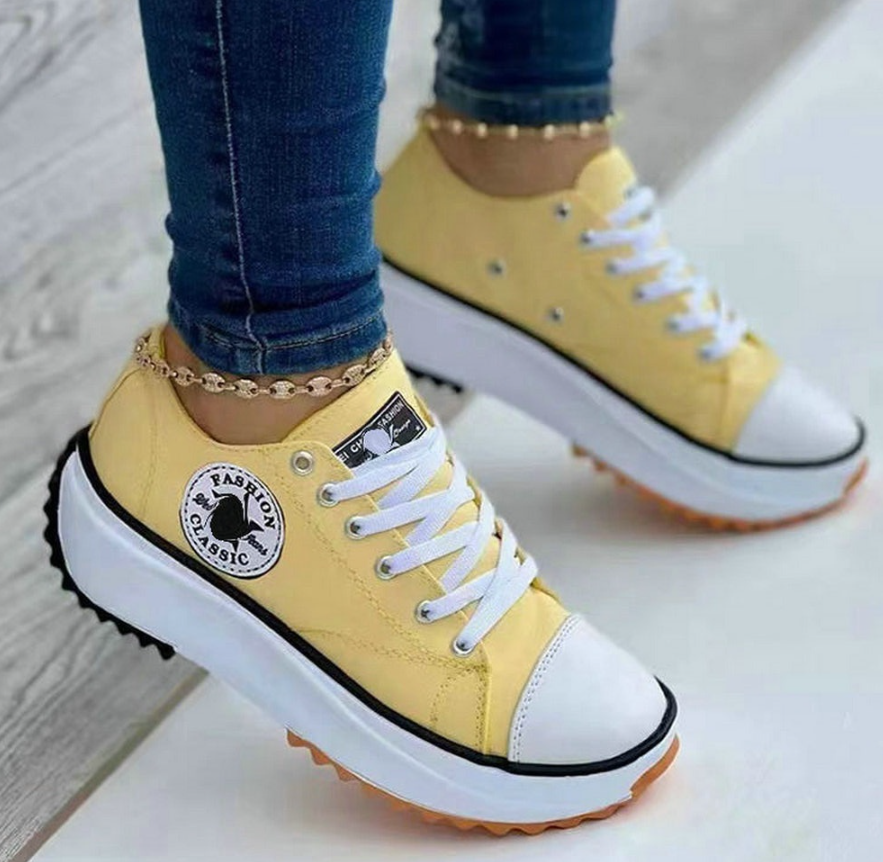 Maja Sneakers | You can never go wrong with these classics