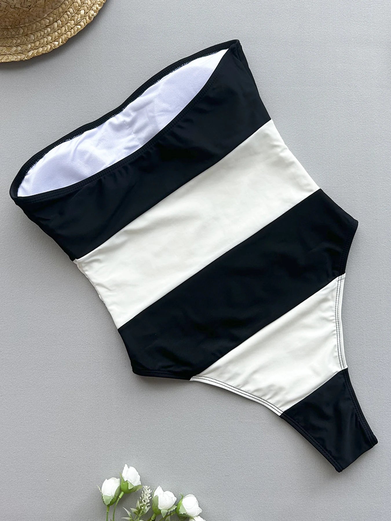 Women's Strapless One-Piece Swimsuit with Colourblock Design
