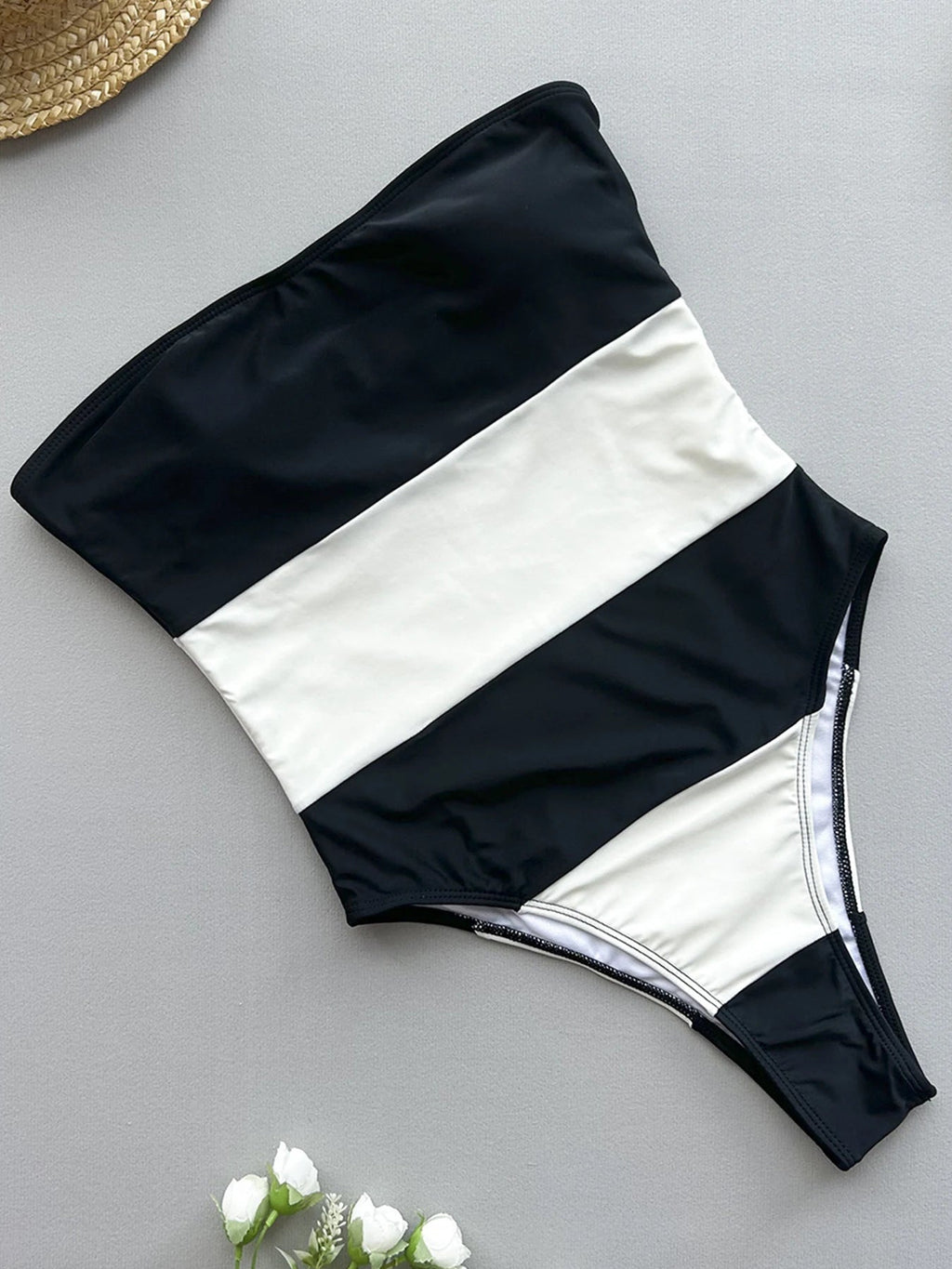 Women's Strapless One-Piece Swimsuit with Colourblock Design