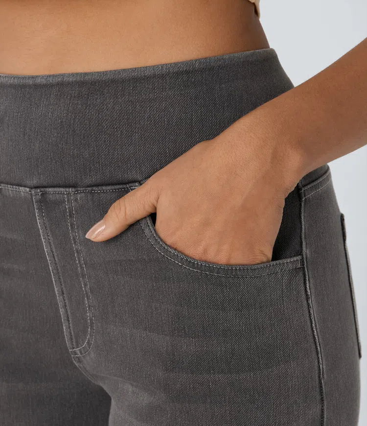 Women's High-Waisted Wide-Leg Jeans with Functional Pockets